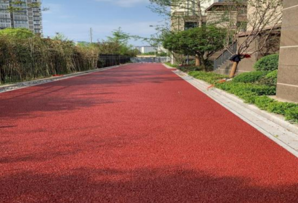 冷铺型高粘彩色透水沥青  路面施工技术方案
